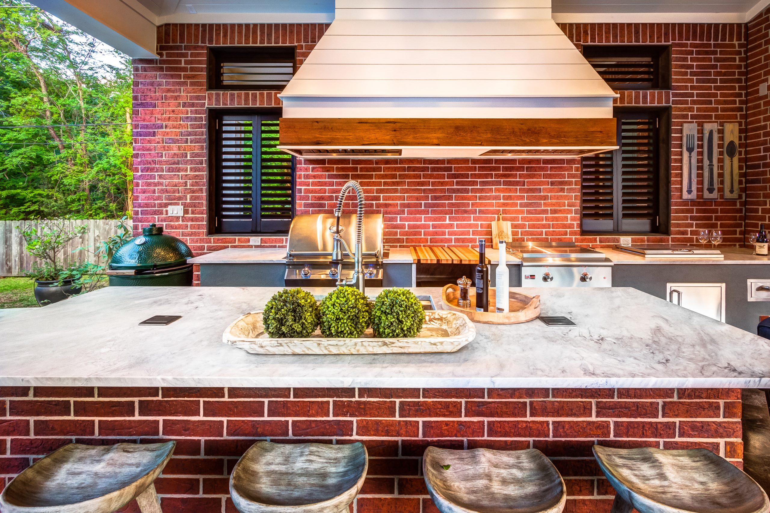 9 of the Best Outdoor Kitchen Countertops